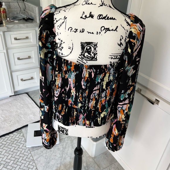 Tops - Cropped peasant shirt by Open Edit